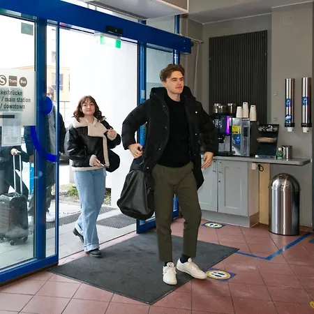 ホテル A&o ハッカーブリュッケ 2*