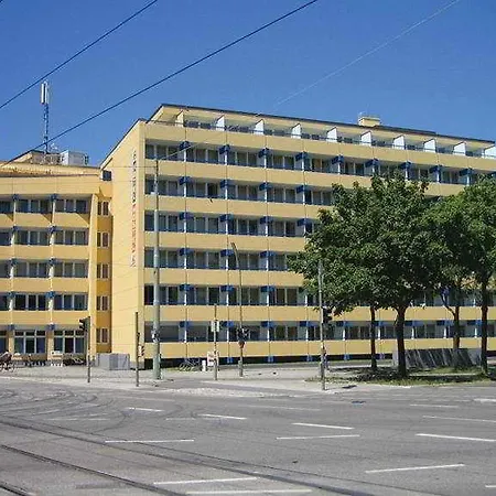 A&o Hackerbruecke Szálloda