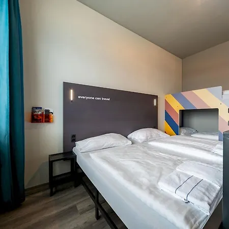 Hotel A&o Hackerbrücke 2*